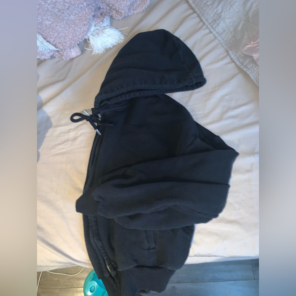 Garage essential zip up